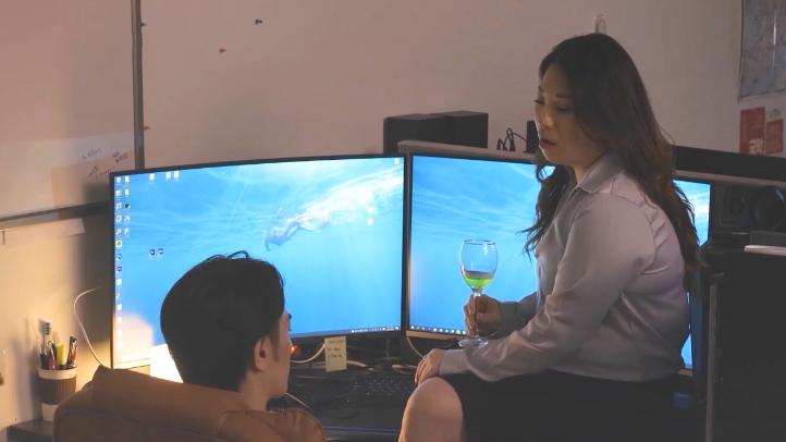 komi sex Cô nàng với cặp vú tự nhiên siêu bự