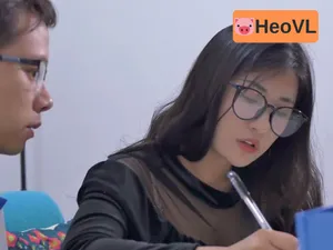 sex me ban than Cô gái trẻ sống chung và chăm sóc 5 người đàn ông trong một căn nhà
