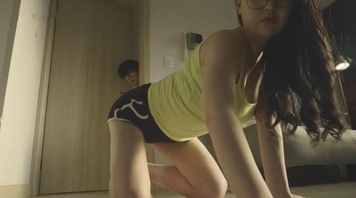 phim sex mỹ không che Em gái miền Tây đang chơi thì có điện thoại